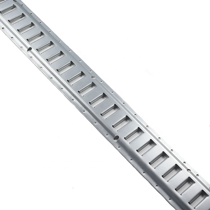 Le paquet de 4 rails galvanisés de 5 pieds avec sangles à cliquet et kit de voie électronique